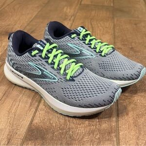 Brooks Levitate 5 Running Shoes Grey Blue Women’s Sz 8 B